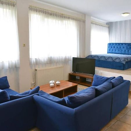 A Modern Bright Studio In The Center Of Kastoria Exterior foto